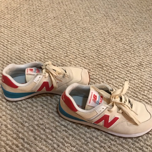 Hardly used New Balances - Picture 2 of 4